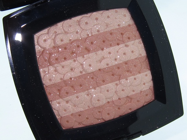 Chanel Lumiere d’Artifices Beiges Illuminating Powder 8