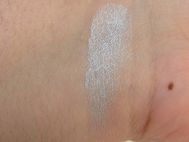 Maybelline Icy Mint Color Tattoo 24 Hour Eyeshadow Swatches