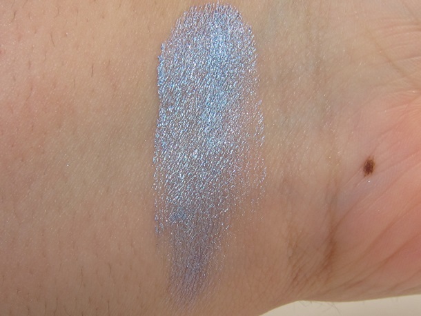 Maybelline Blue Paradise Color Tattoo Eyeshadow Swatches
