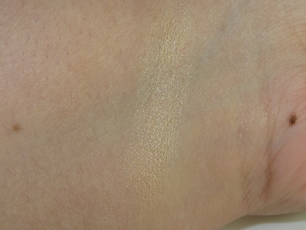 Mally Light Eye Color swatches
